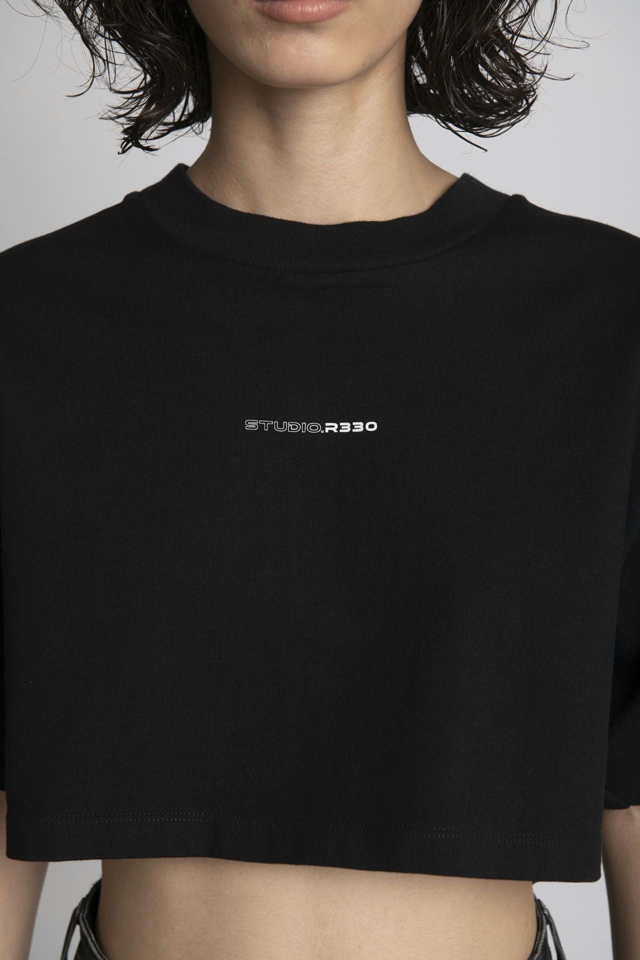Logo Cropped Tee Black