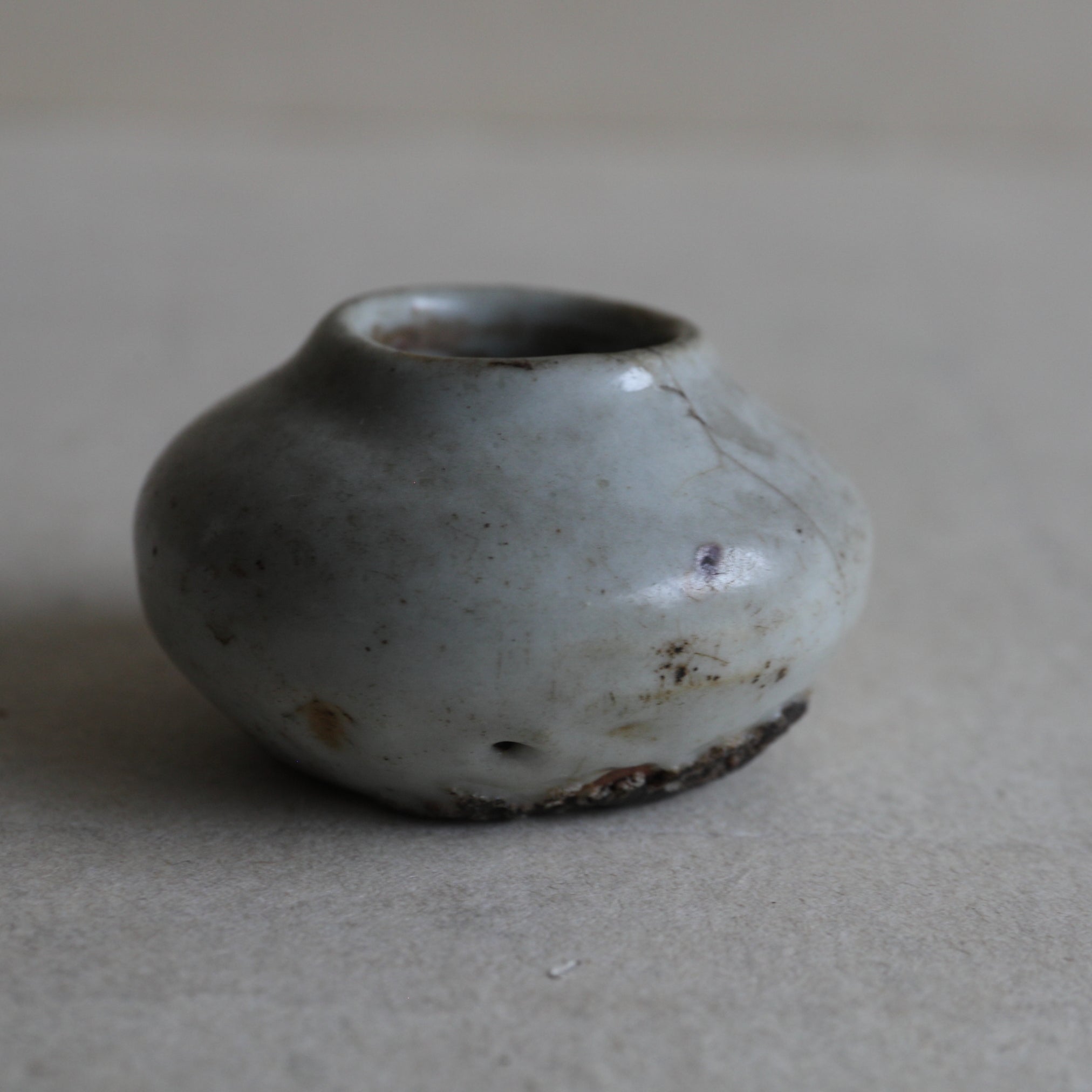 李朝 白磁水盂（1392–1897 CE） | 入蘆花（ロカニイル）