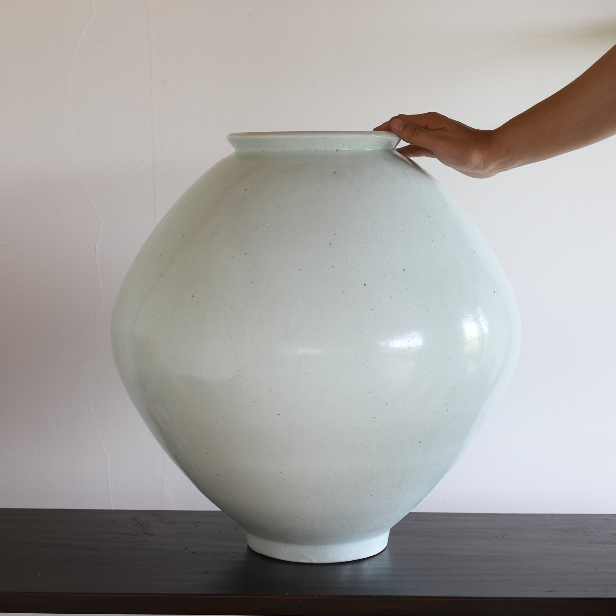 李朝 白磁 満月壷（タルハンアリ） | 入蘆花（ロカニイル）