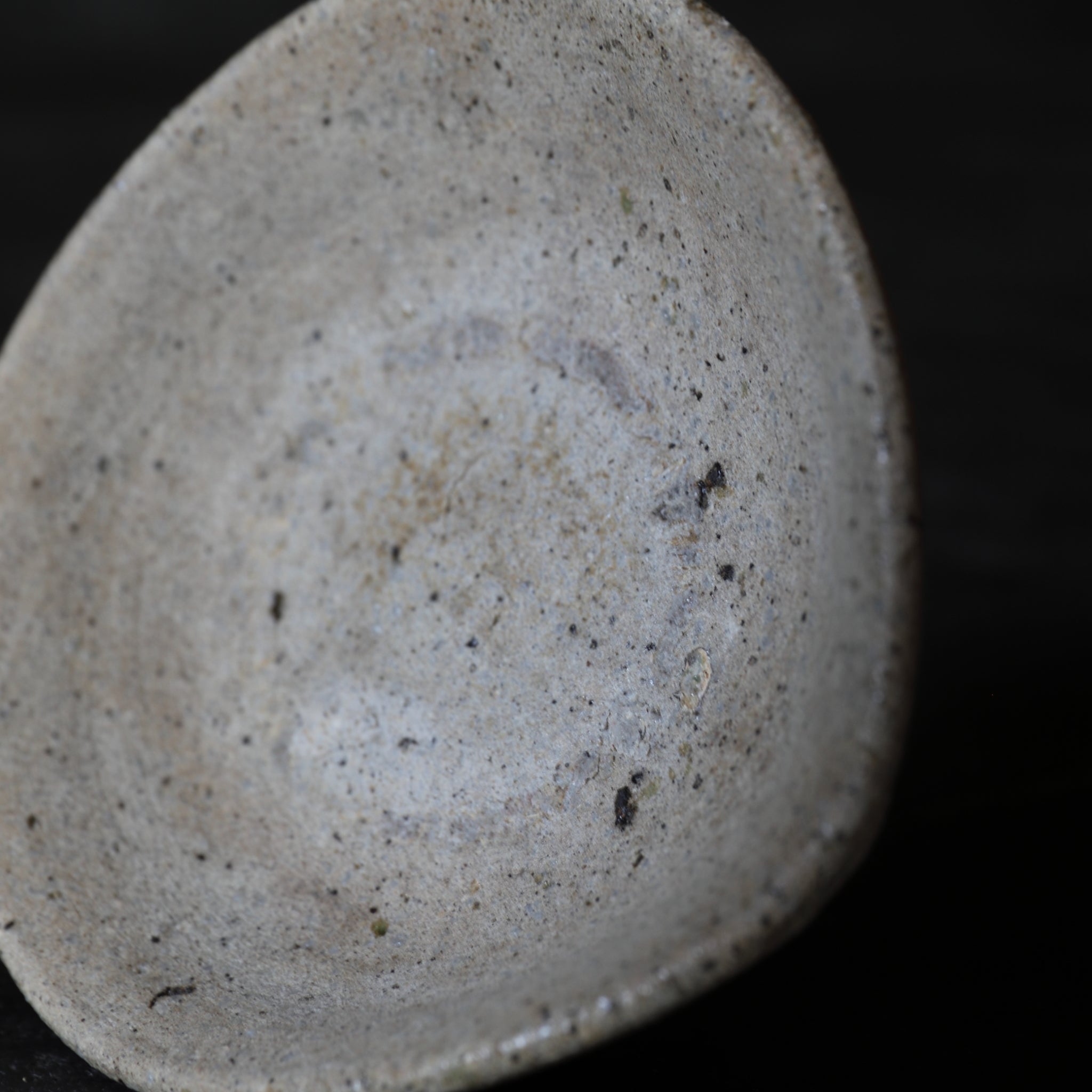 鎌倉時代 古瀬戸 山盃（1185–1333 CE） | 入蘆花（ロカニイル）