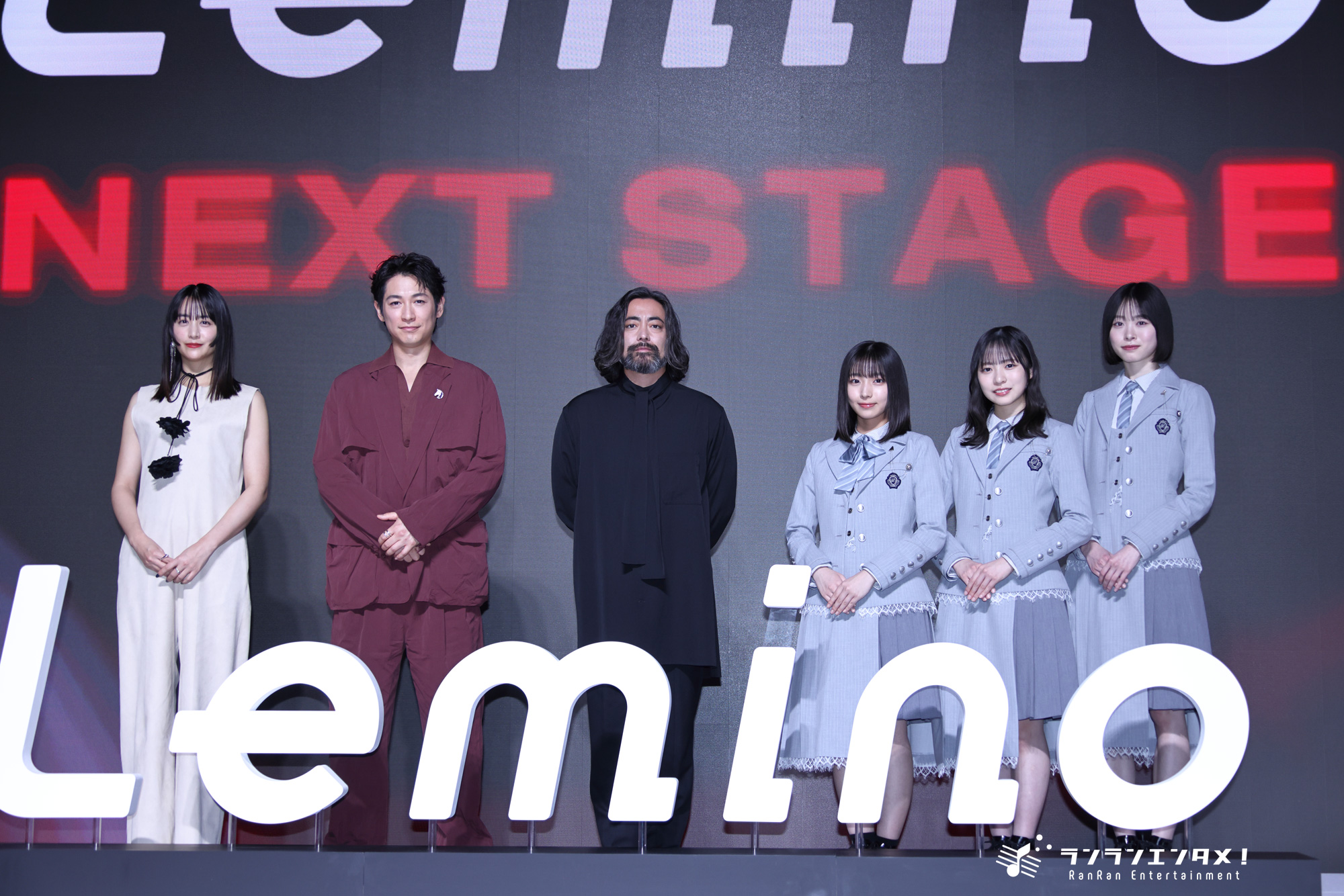 ペ・ヨンジュン、「ほほえみプロジェクト」公式フォトセッションで笑顔