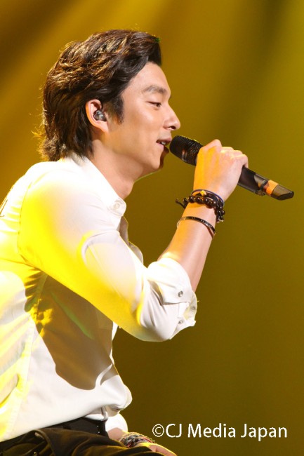 コン・ユ、デビュー10周年記念公演開催！ファンに感謝。 | ランラン