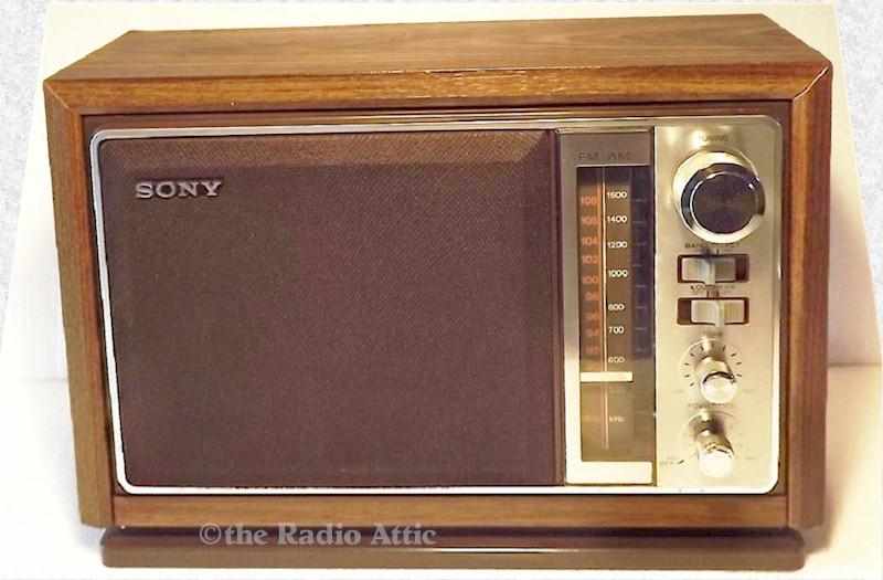 Sony ICF-9740W AM/FM (1978) - SOLD! - item number 0021476