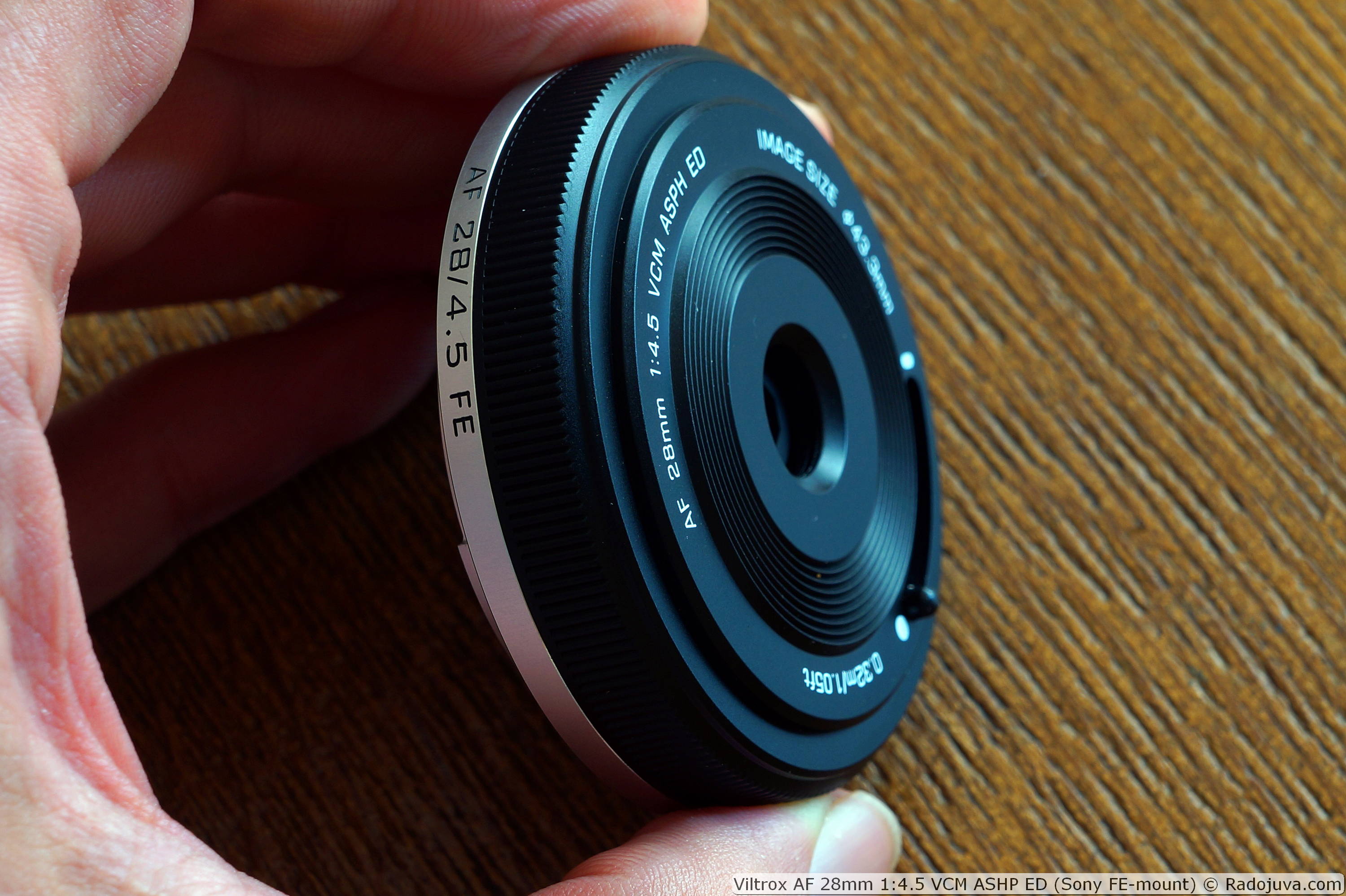 Viltrox AF 28mm 1:4.5 VCM ASHP ED Pancake Lens Review | Radozhiva