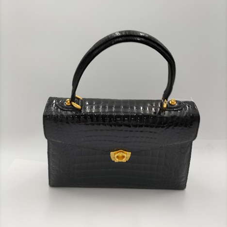 フェラガモのクロコダイルレザーは高額買取に期待！ 茨城県のお客様