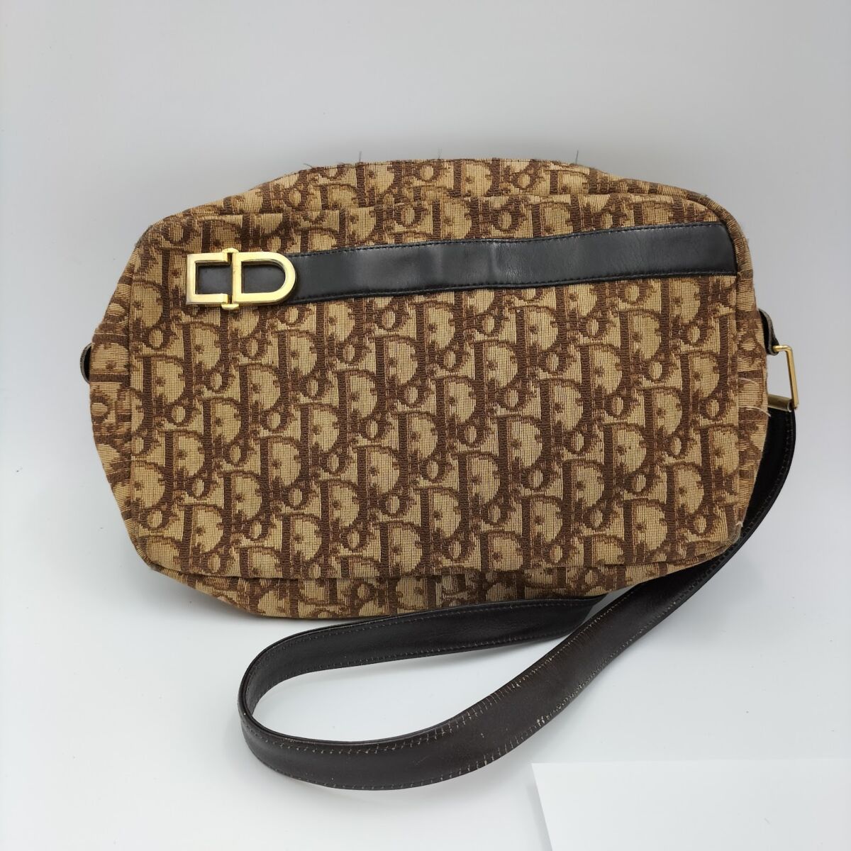 ディオールのバッグは捨てる前にまずは査定を！ 群馬県のお客様 - 買取