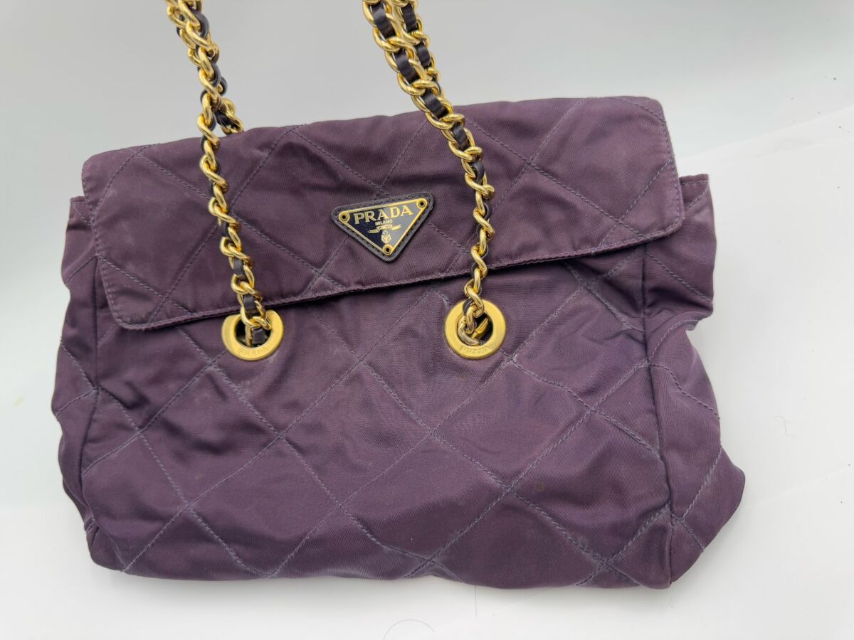 プラダのナイロンバッグは使用感があっても査定に出すと…！？ 茨城県の