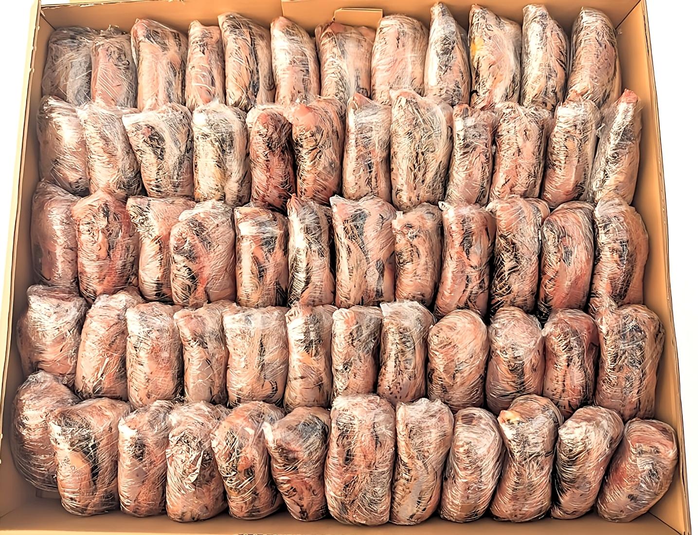 san様 冷凍ウズラ。内臓処理済み(国内産)2ケース猛禽、爬虫類等に。 2ケース】豊橋産 冷凍ウズラ 未処理 25羽2ケース 親ウズラ 猛禽類