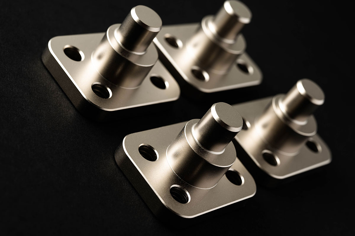 ジムニー専門店 レインボーオート Rainbow Auto / 偏芯キングピン（2度）