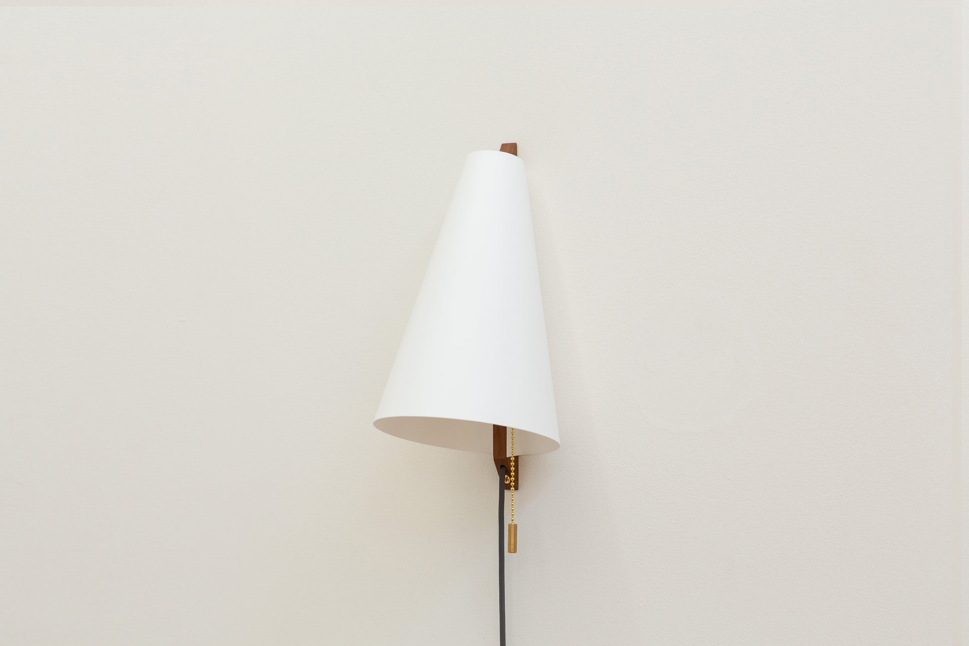 Hood Sconce Plug-In – Ravenhill Studio