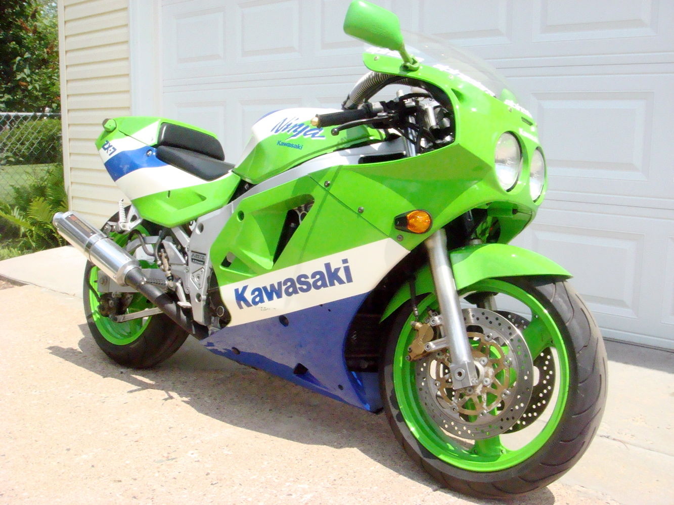 Clean and Green: 1989 Kawasaki ZX-7 H1 for Sale - Rare