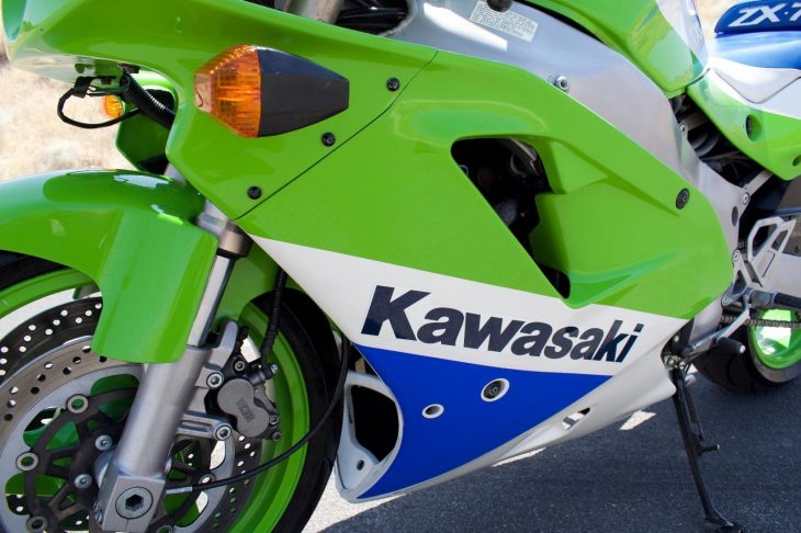 Kleen Klassic Kawi: 1992 Kawasaki ZX-7 for Sale - Rare