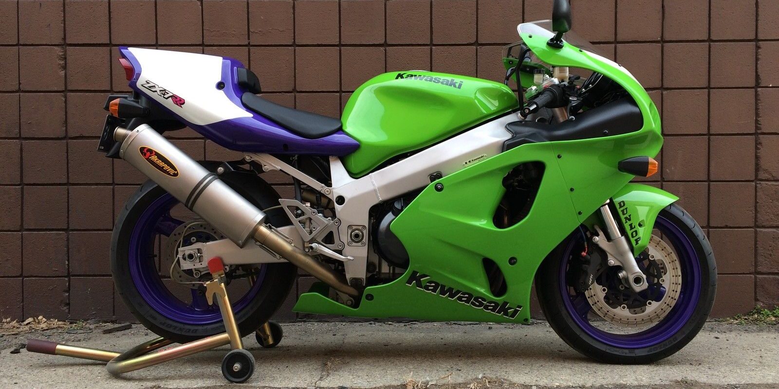 Green Flame: 1996 ZX7RR (N1) in Calgary CAN - Rare SportBikesForSale