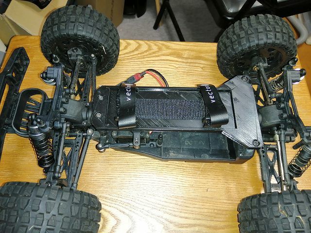 格安ラジコンカーDEERC 9200Eを改造する #1: Junのラジコン部屋