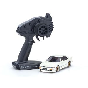 スカイライン GT-R R32 ホワイトボディセット未塗装ホイル付 MZN201