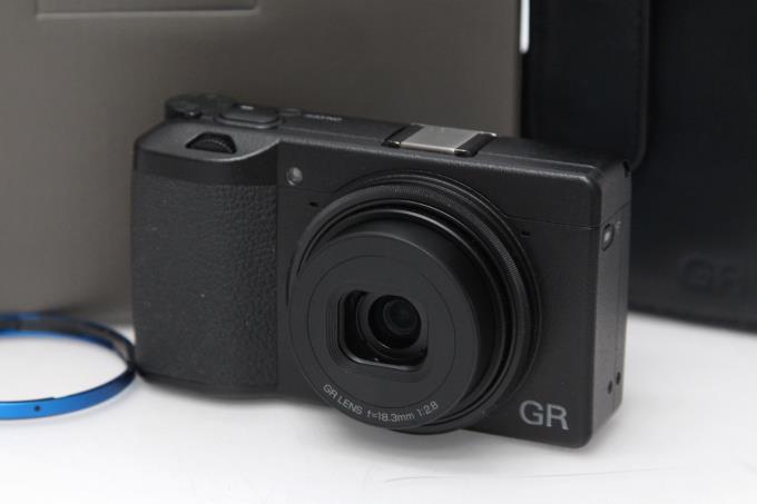 RICOH GR III カメラケース GC-9 付き M872-2E3 | リコー | コンパクト