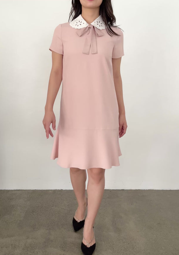 レッド ヴァレンティノ レンタルドレス｜ピンクのひざ丈ドレス