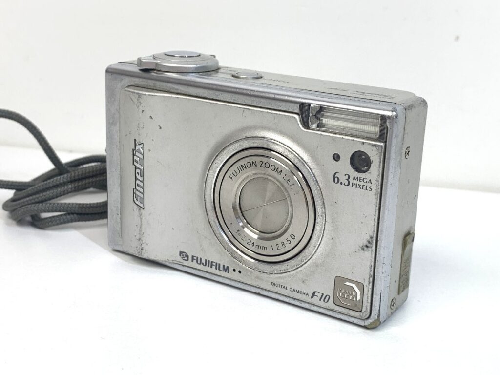 FUJIFILM FinePix F10 コンパクトデジタルカメラ 富士フィルムの買取