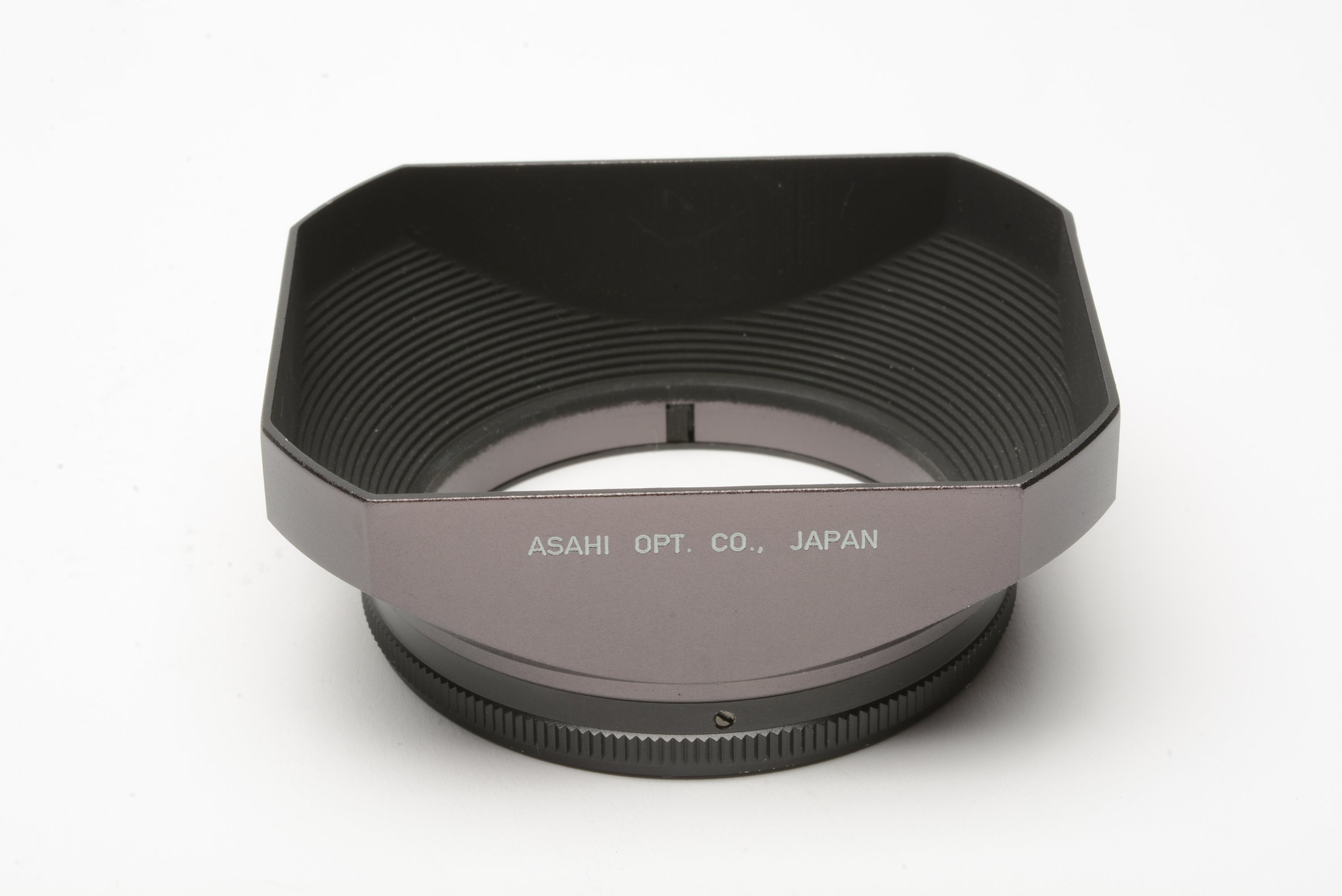 Takumar rectangular lens hood for 28mm F3.5 lens, w/case