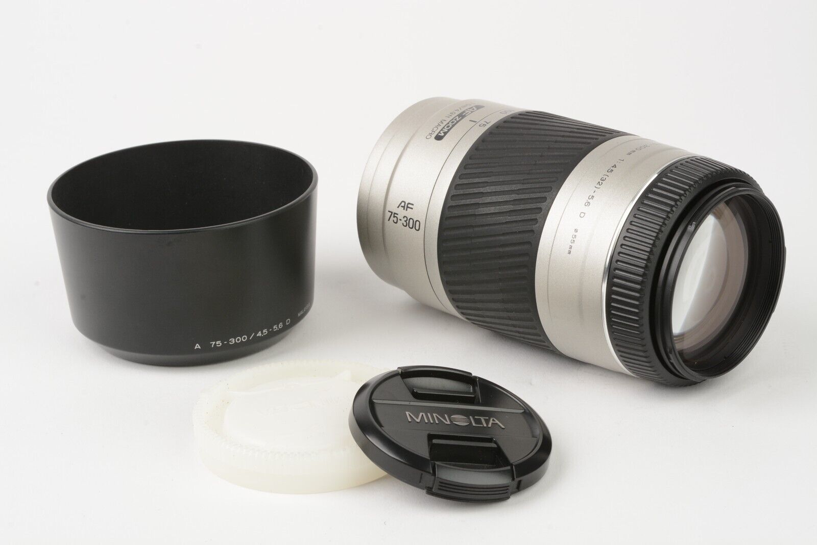 Minolta AF 75-300mm F4.5-5.6D Macro Zoom Lens, caps, hood, nice