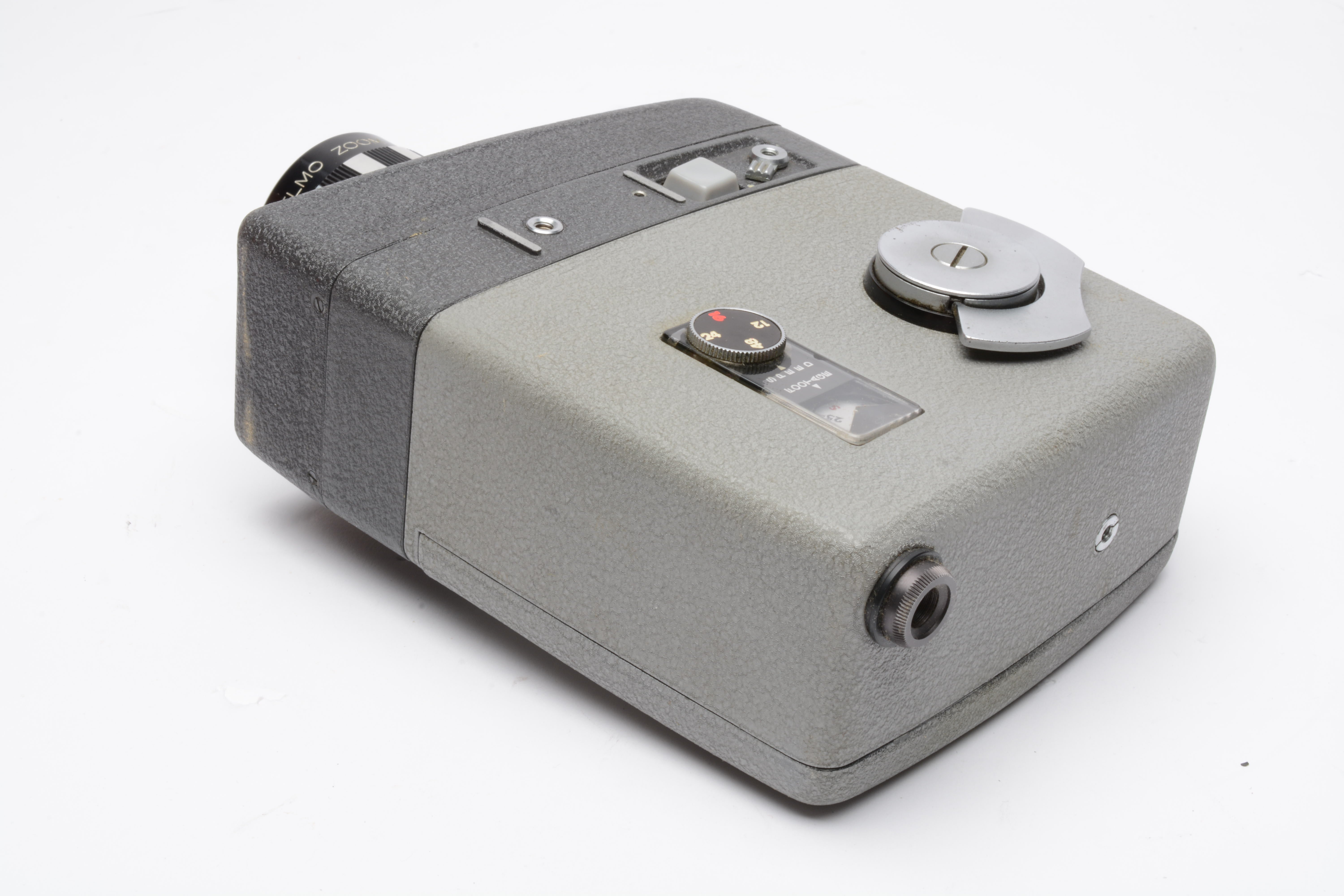 Elmo 8-S Zoom auto eye 8mm Movie camera, filter, case, manual