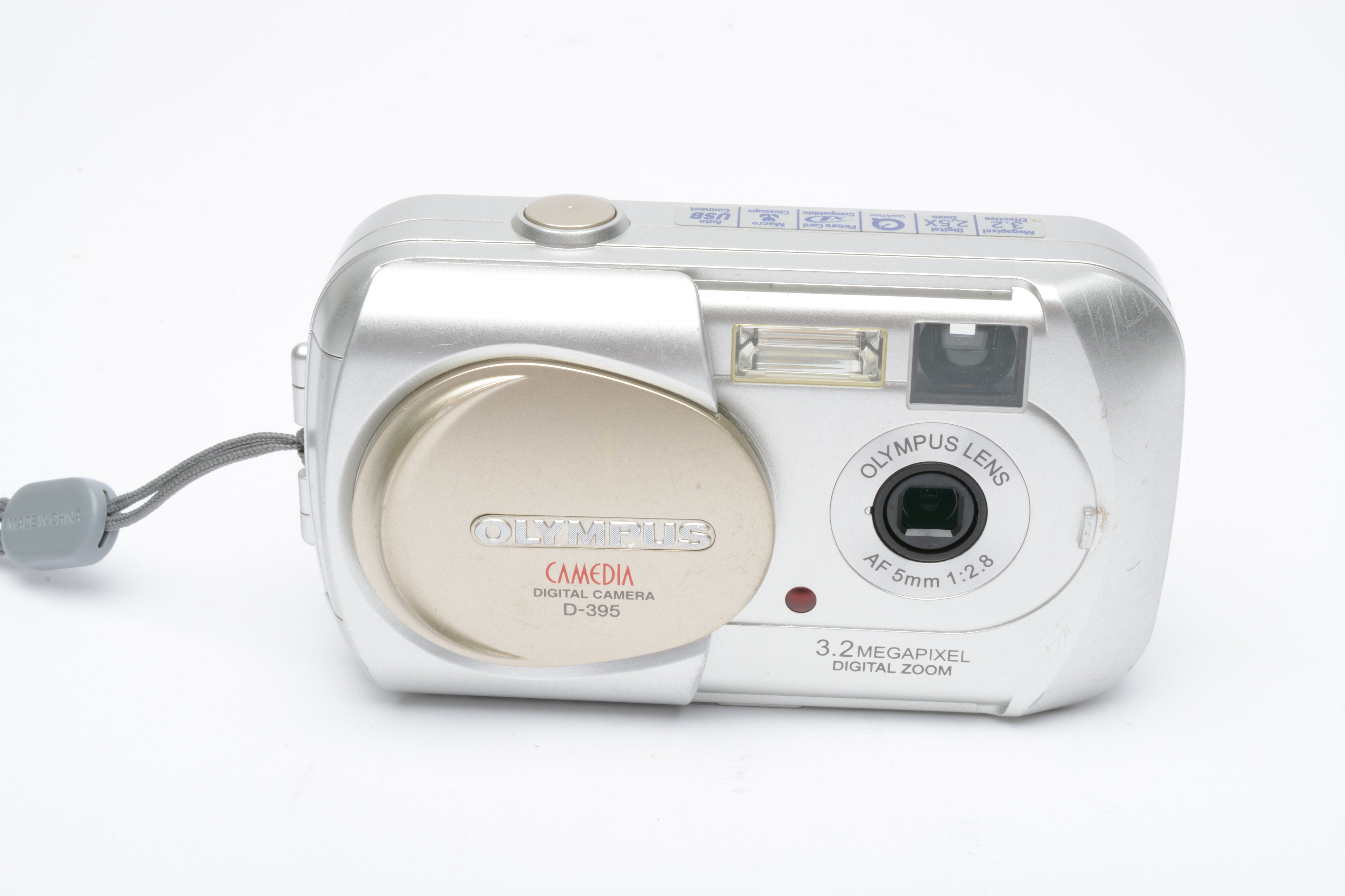 Olympus D-395 3.2MP Digital Point&Shoot w/2X XD cards, USB cable