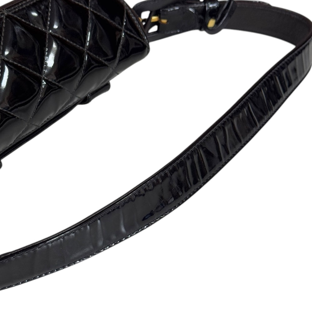 CHANEL シャネル ウエストバッグ エナメル ブラック レディース 中古