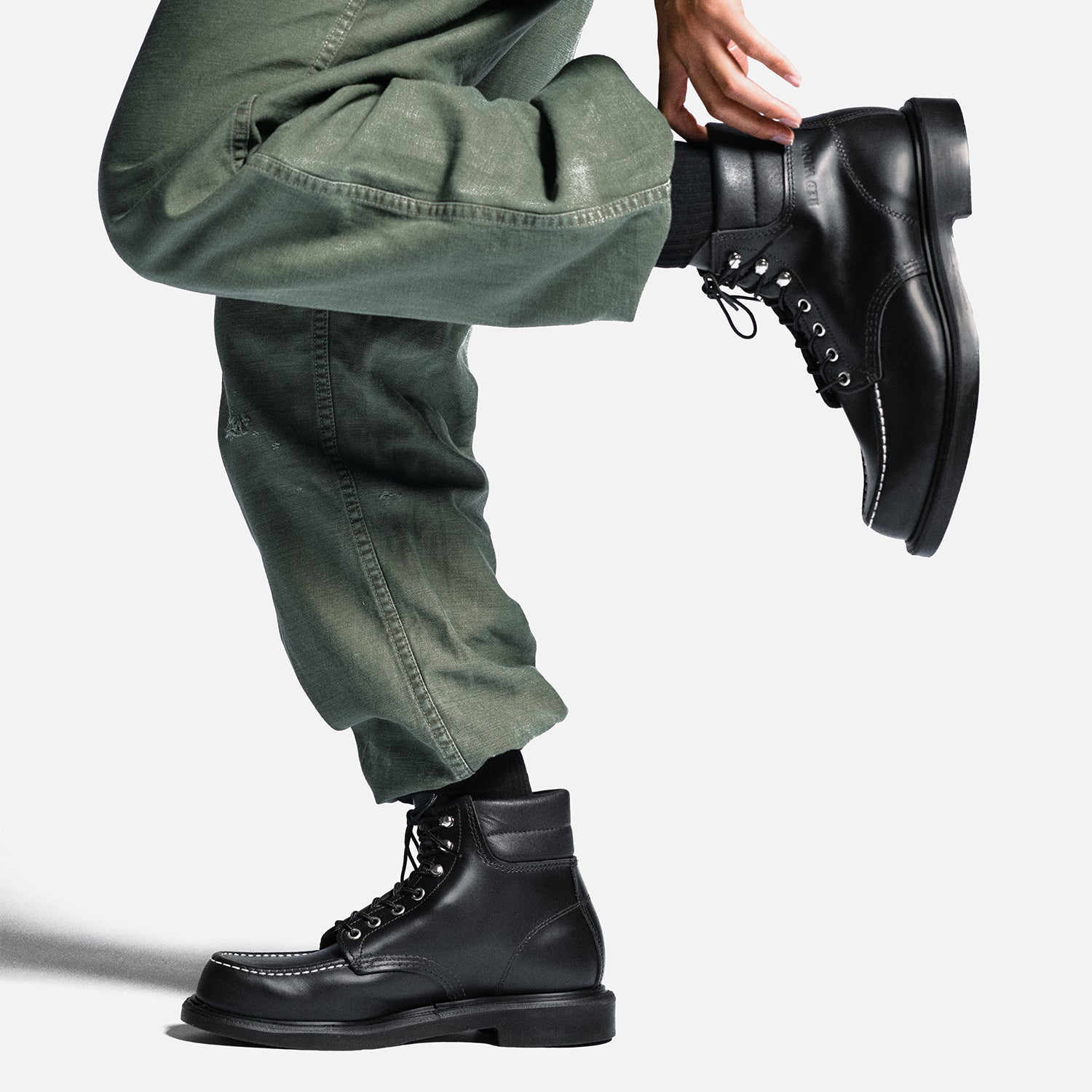 8133 SuperSole Moc Toe Black Chrome – Red Wing Amsterdam