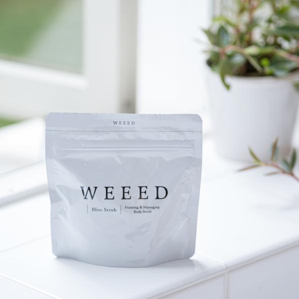 愛されボディへ導く薬用2WAYスクラブ【WEEED ブリススクラブ《120g
