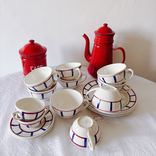 カップ – RedQueenCastle