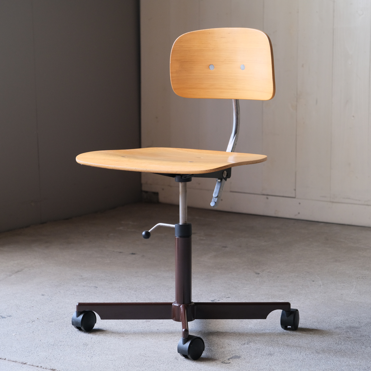 1584 ヴィンテージ KEVIチェア | REFACTORY antiques