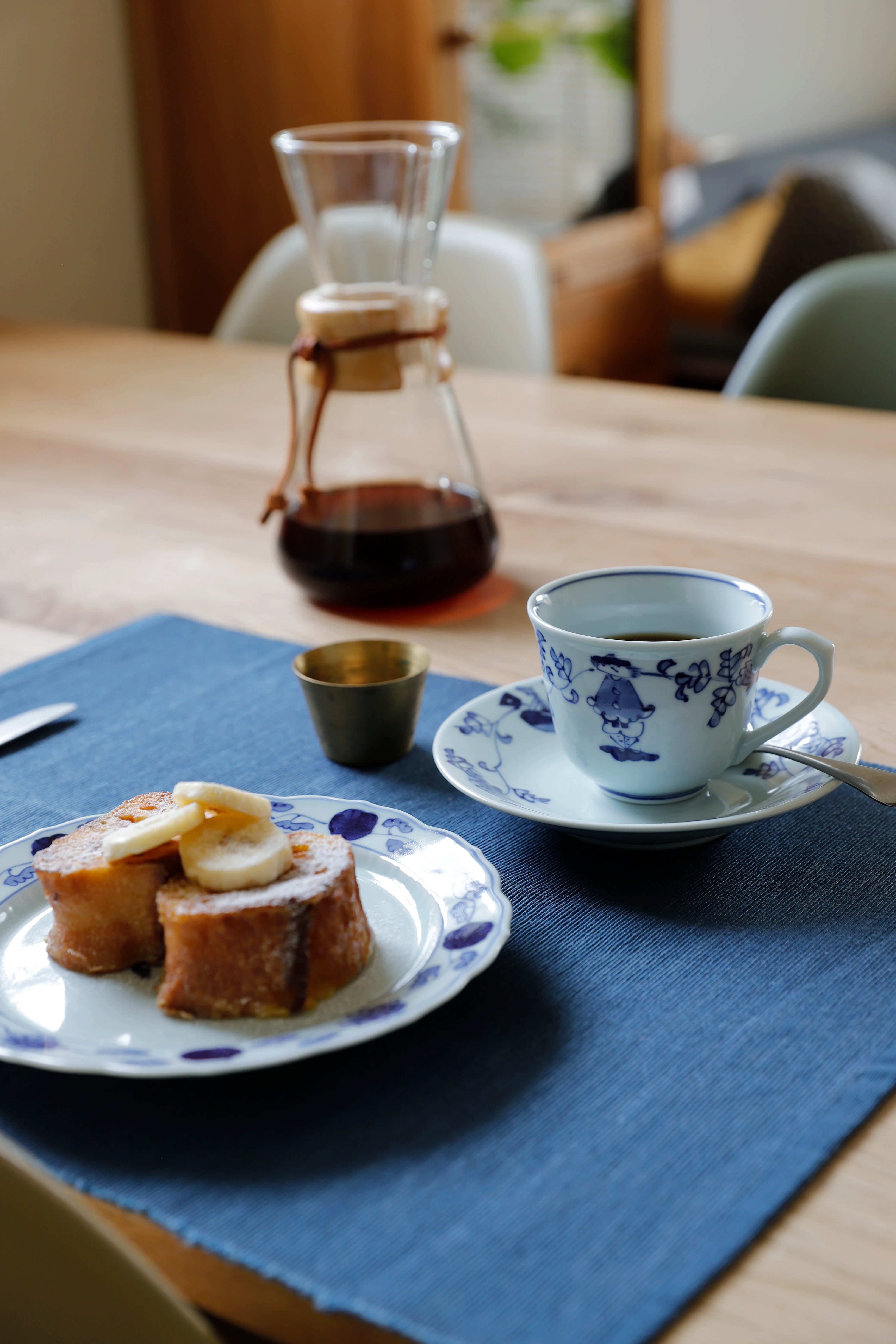 青白磁しのぎ - 深鉢 | 有田焼(ありたやき)の専門通販 Realita