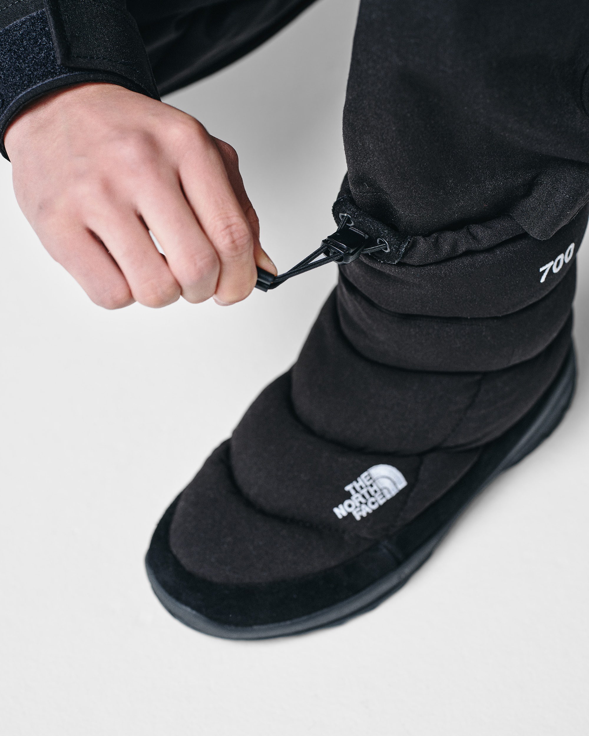 THE NORTH FACE — O NUPTSE DOWN BOOTIE — REGENERATIVE CIRCLE