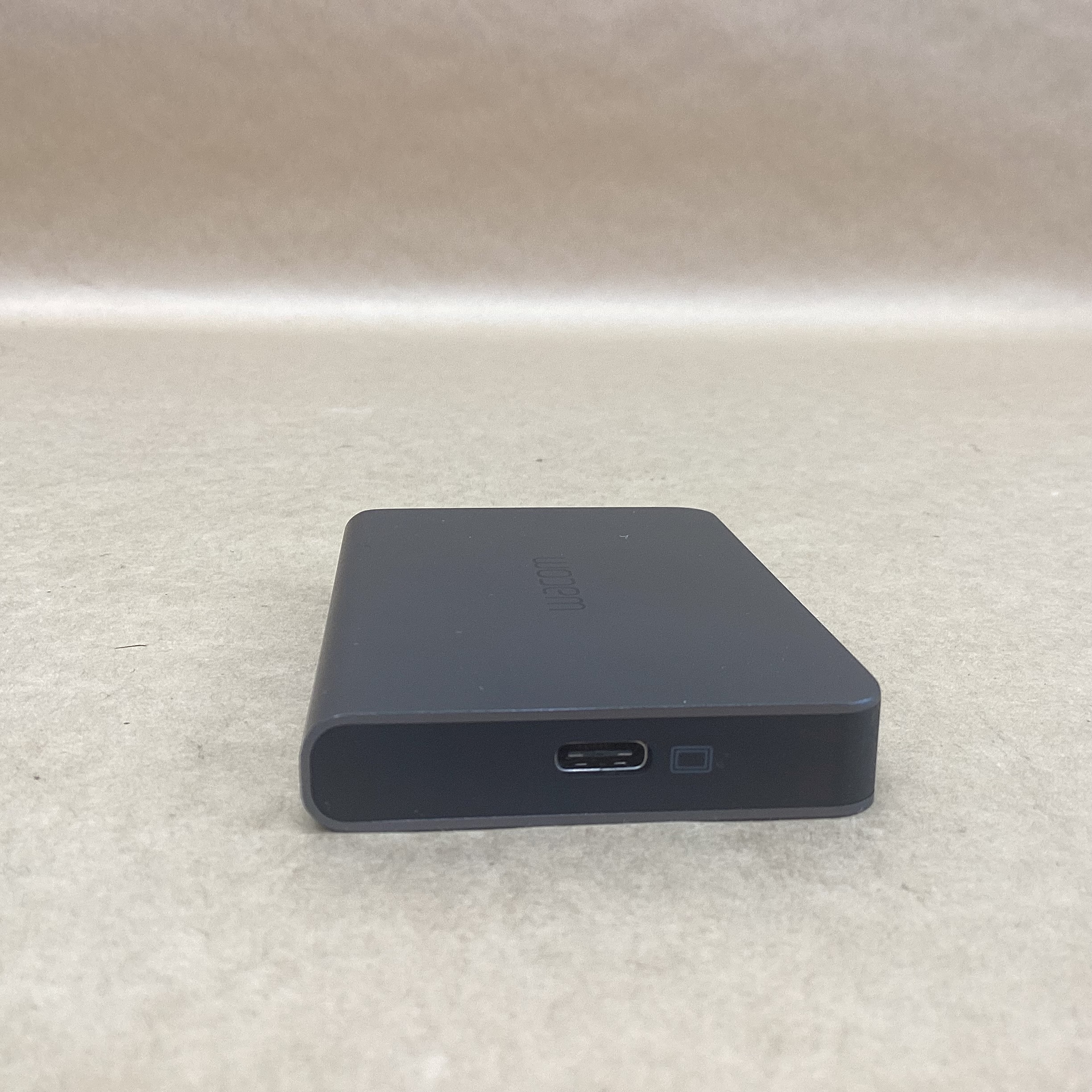 Wacom Link Plus INF-A143 (Conversion connector for Wacom Cintiq