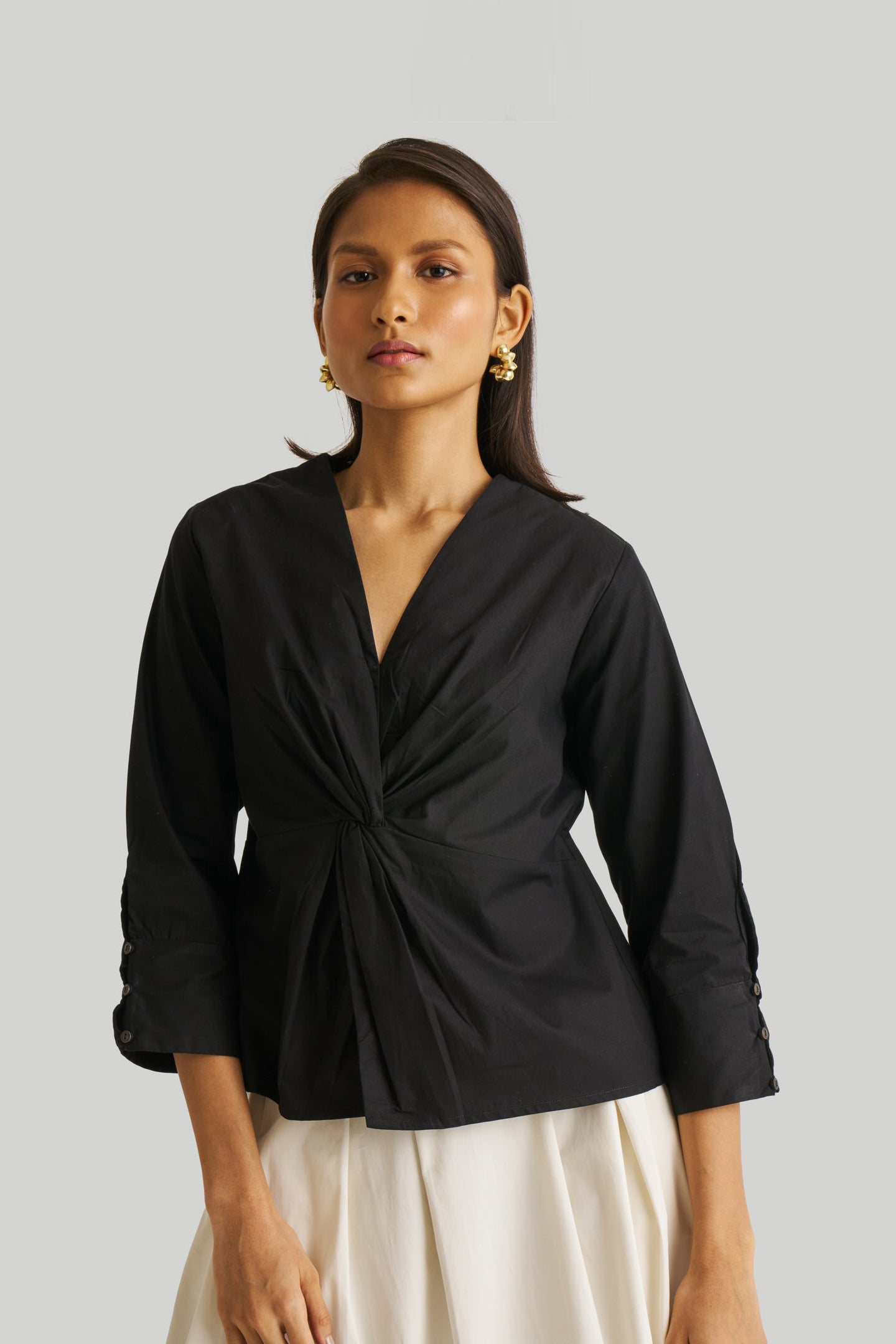 Front Twist Top in Black – Reistor