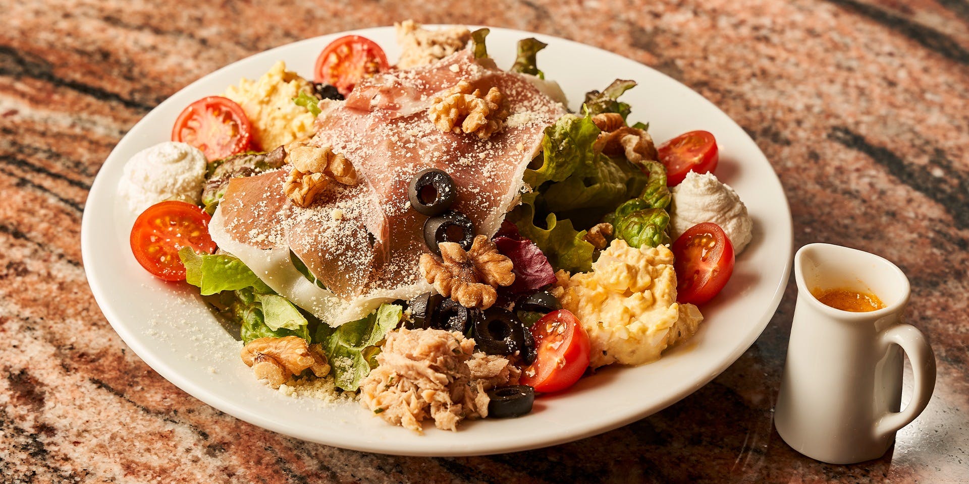 アルベルゴ カフェ・ミケランジェロ 【ミケランジェロサラダセット