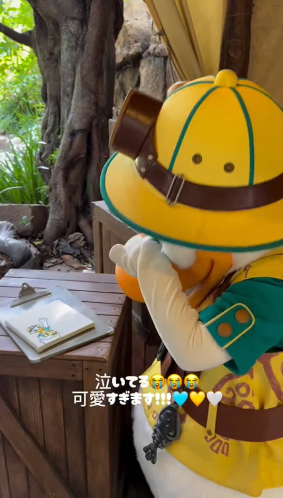 ディズニーシーでドナルドが“5度見した”刺しゅう→世界でひとつの宝物
