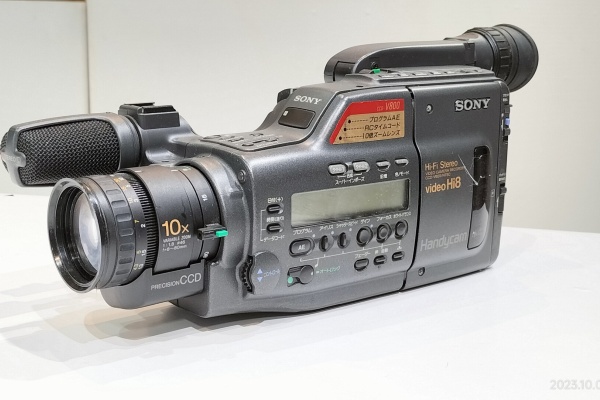 Extinct Media Museum Tokyo - 8mmVideo：8ミリビデオカメラ