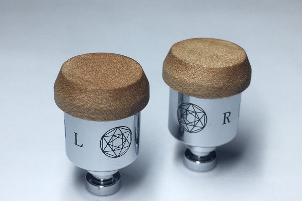 Kaiser Sound ブログ - Metal & Wood Earphone