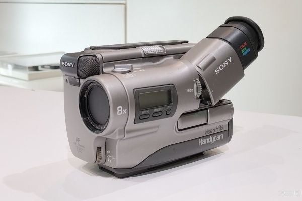 Extinct Media Museum Tokyo - 8mmVideo：8ミリビデオカメラ