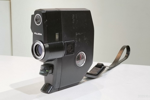 Extinct Media Museum Tokyo - Single-8：シングル8カメラ