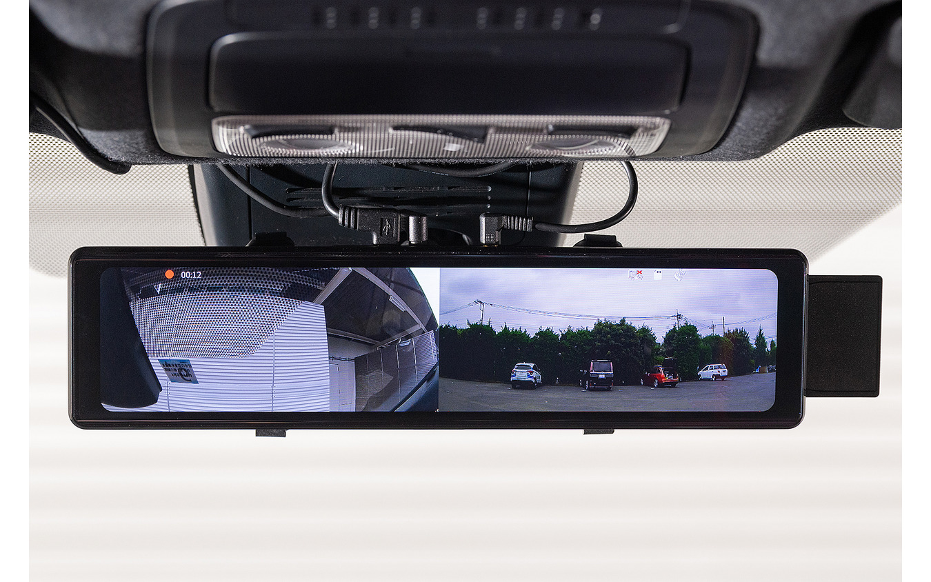 スタイリッシュで高機能デジタルルームミラー型ドライブレコーダー登場