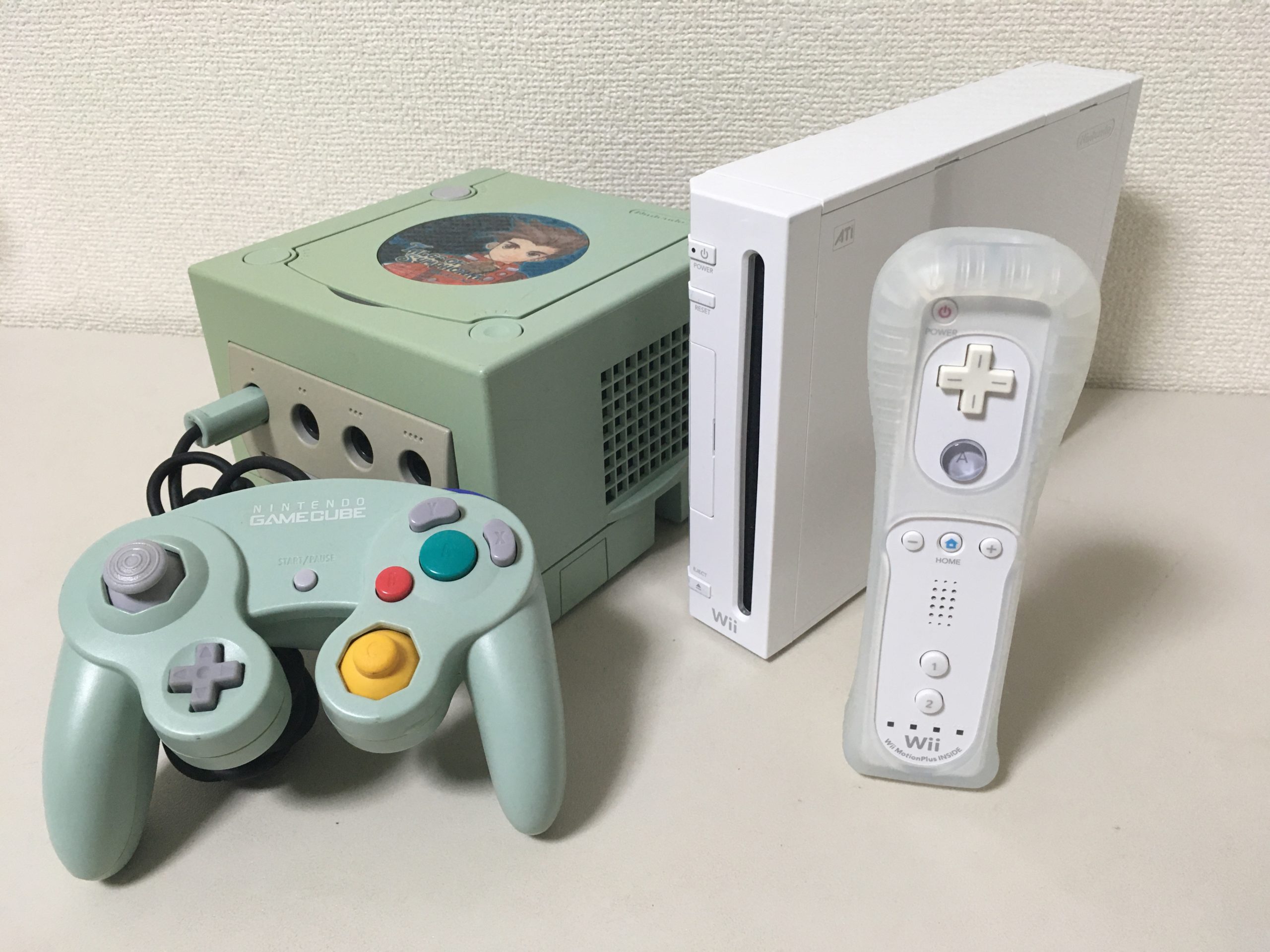 ゲーム機本体とコントローラー)Wii本体、接続周辺機器 コントローラー