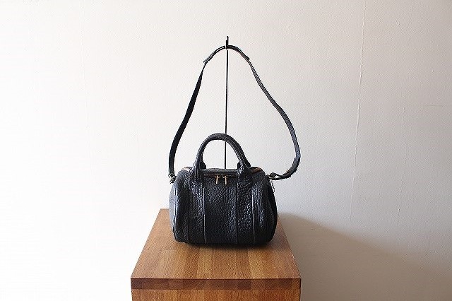 アレキサンダーワンの定番型スタッズショルダーバッグロッキーが入荷