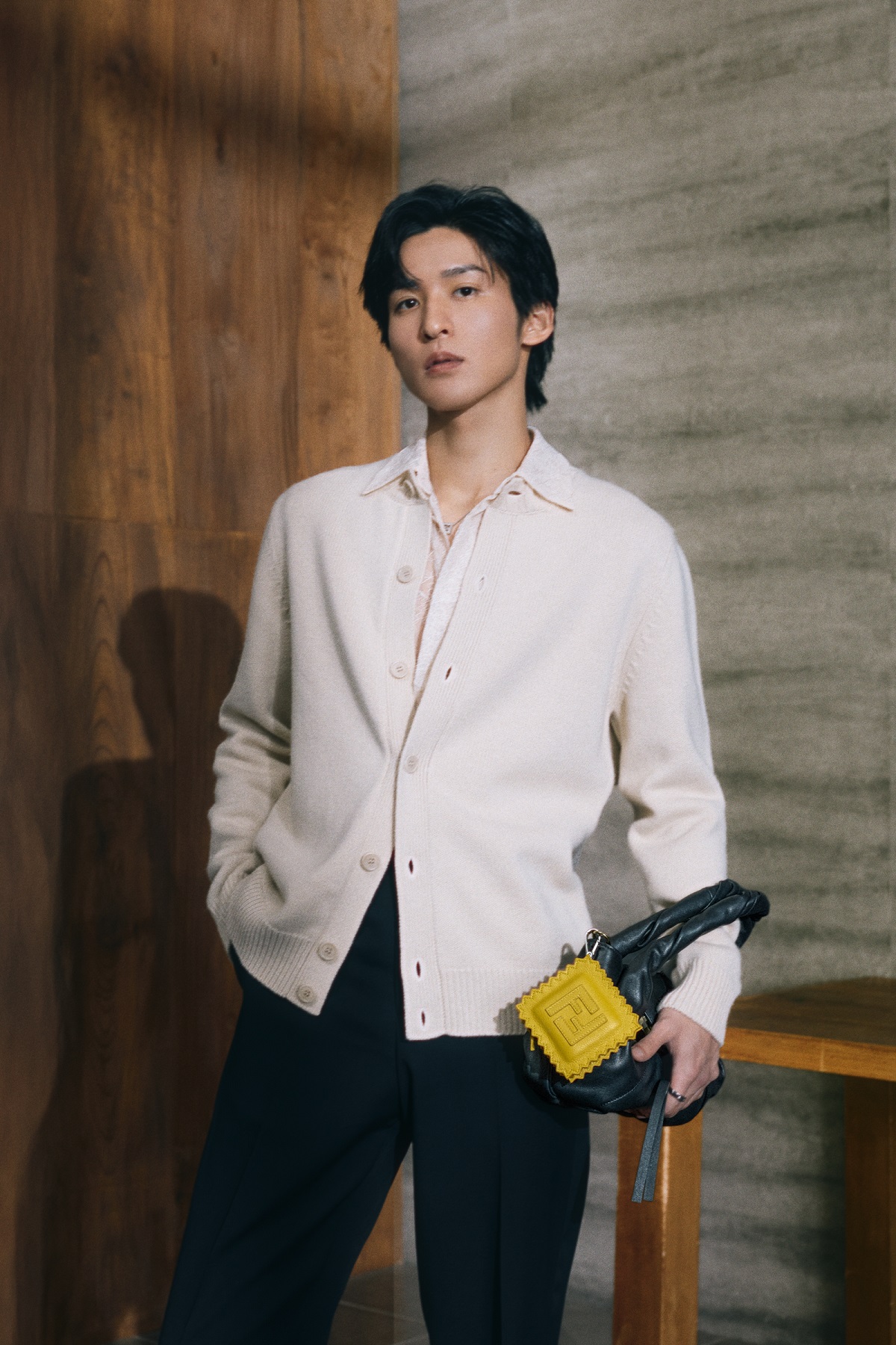 圧倒的な人気を博した伝説のイットバッグ「FENDI Spy」が復活！目黒蓮