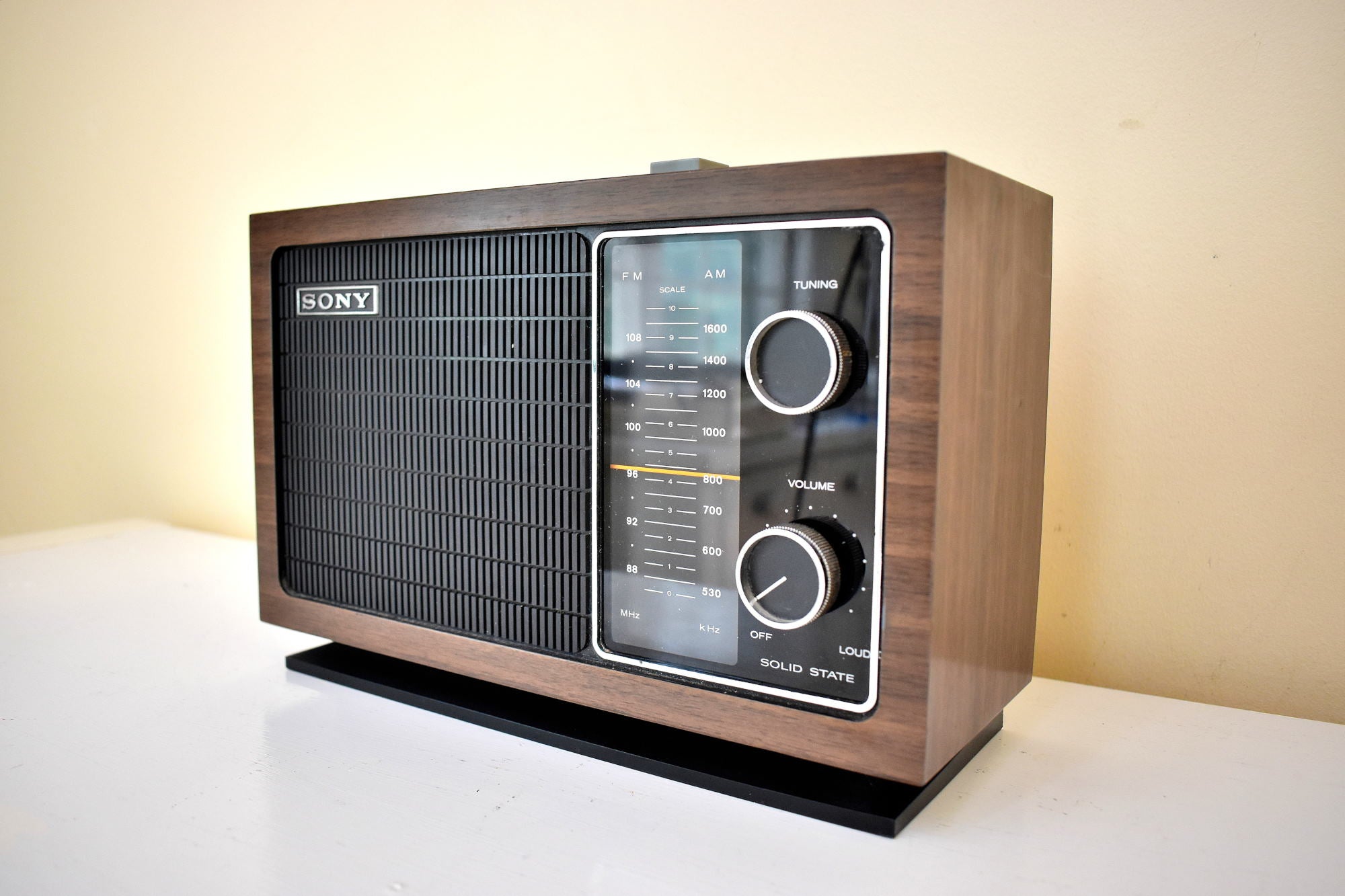 Sony Only! 1975-1977 Sony Model TFM-9440W AM/FM Solid State