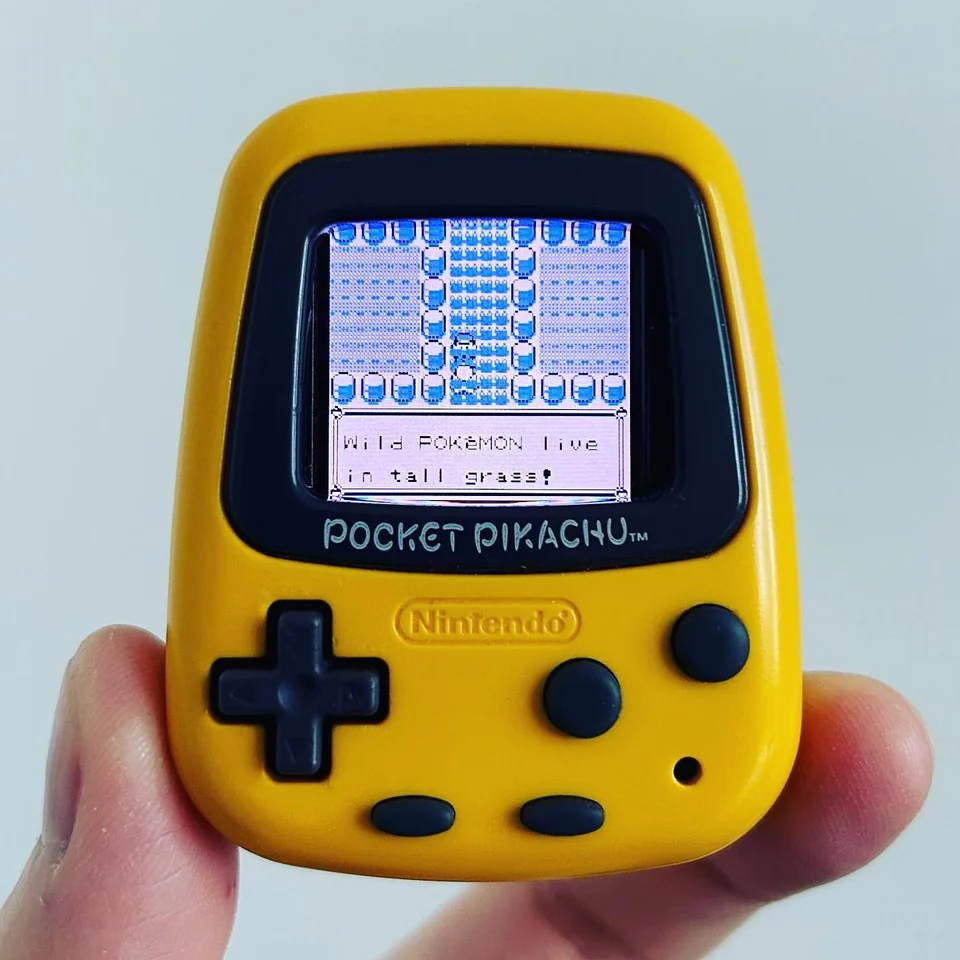 ファミコンもプレイ可能。ESP32と1.3インチISP液晶を組み込んだ改造