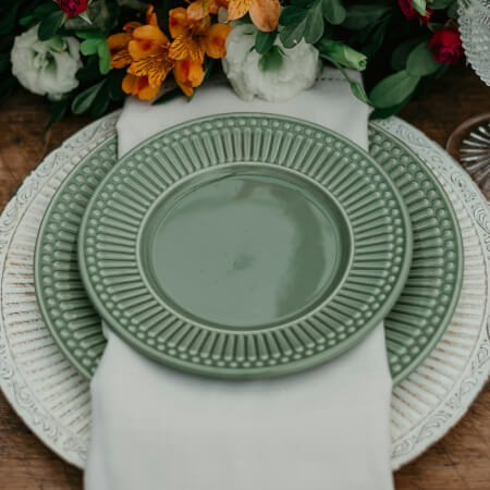 Dinnerware Rentals in Chicago, IL