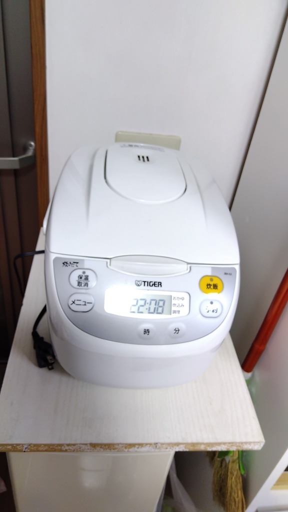 炊きたて JBH-G101W タイガー 炊飯器 5.5合 マイコン炊飯ジャー