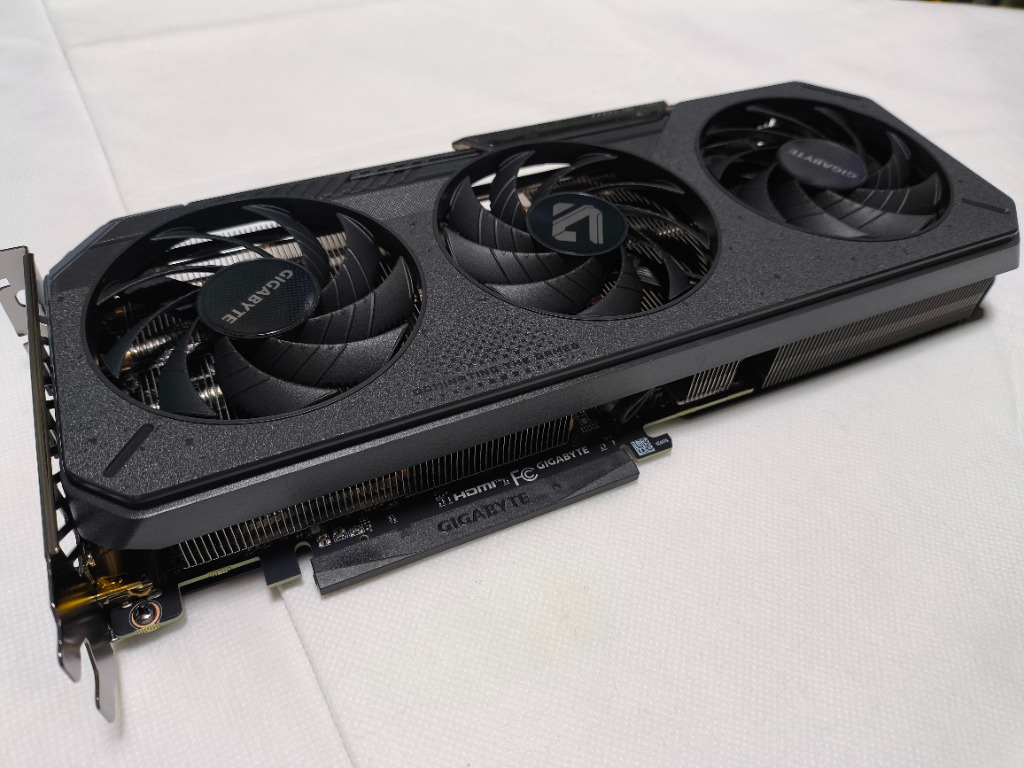 GIGA-BYTE GV-R9060XTGAMING OC-16GD ［Radeon RX 9060 XT GAMING OC